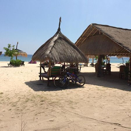 Balenta Bungalow Gili Meno Hotel Exterior photo